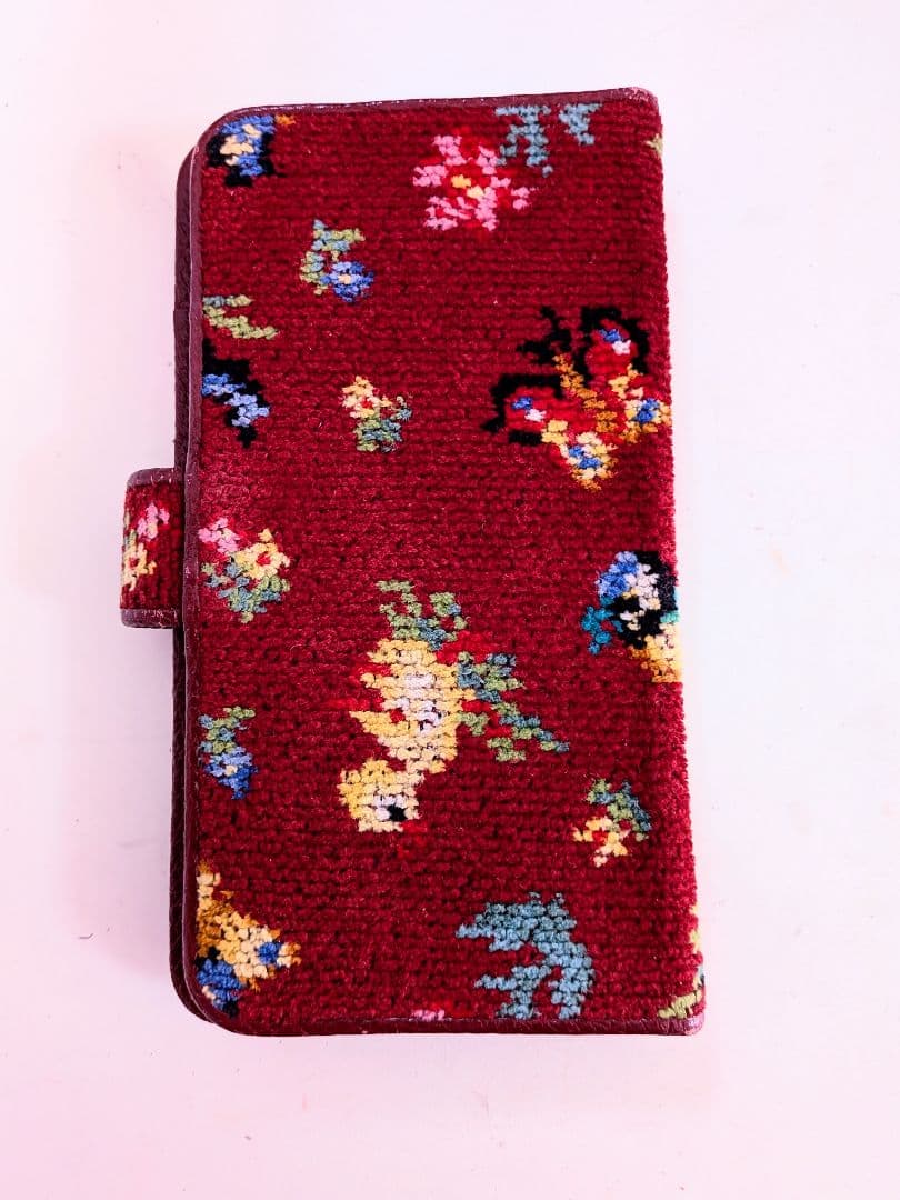 フェイラー　ハイジ　スマホケース　スマホカバー　ダークレッド