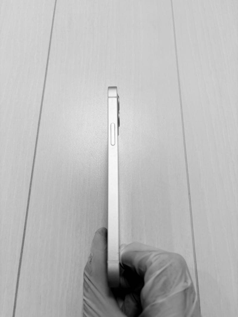 【くらもち】iPhone 12128GB ホワイ ト箱・ケース2個