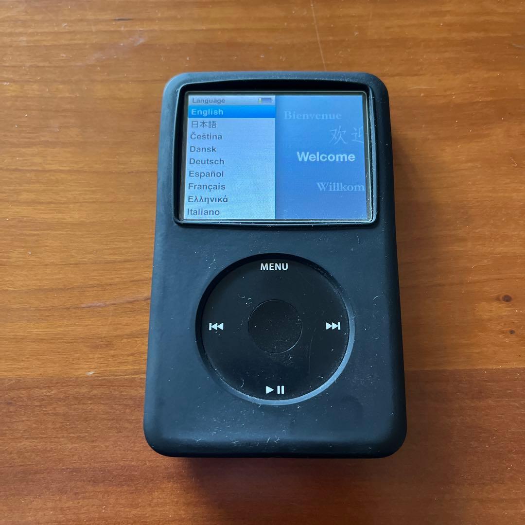 iPod classic 80GB ブラック 本体、シリコンカバー、ケーブル付き