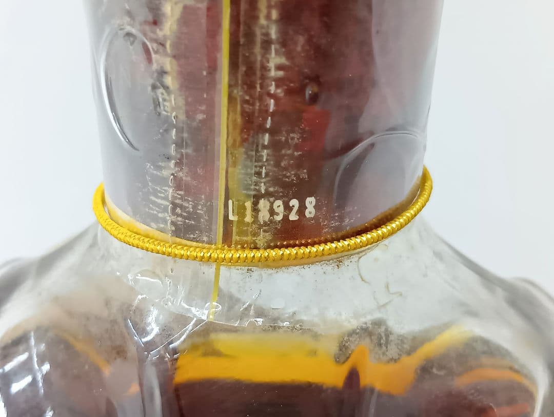 REMY MARTIN XO SPECIAL 700ml・キャンティワインセット