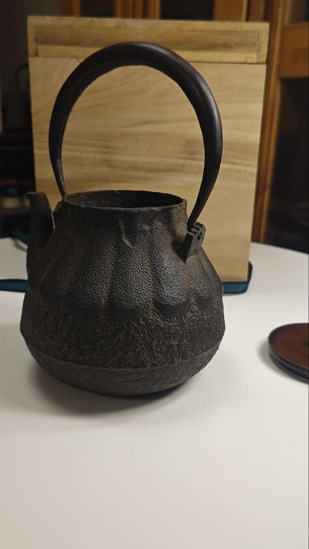 未使用品　松栄堂　小振り鉄瓶　箱付き