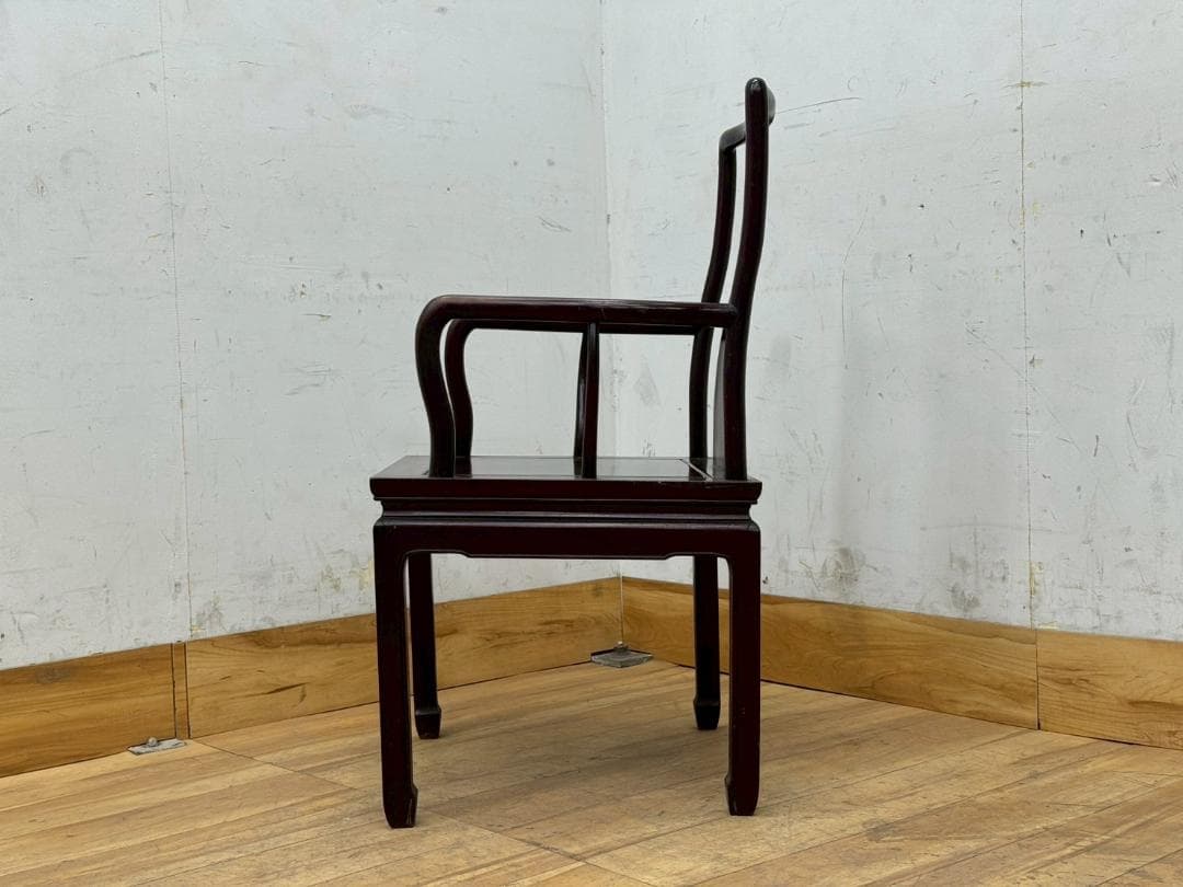 T1625☆中国家具　唐木　花梨　椅子　アームチェア　透かし彫り　アンティーク