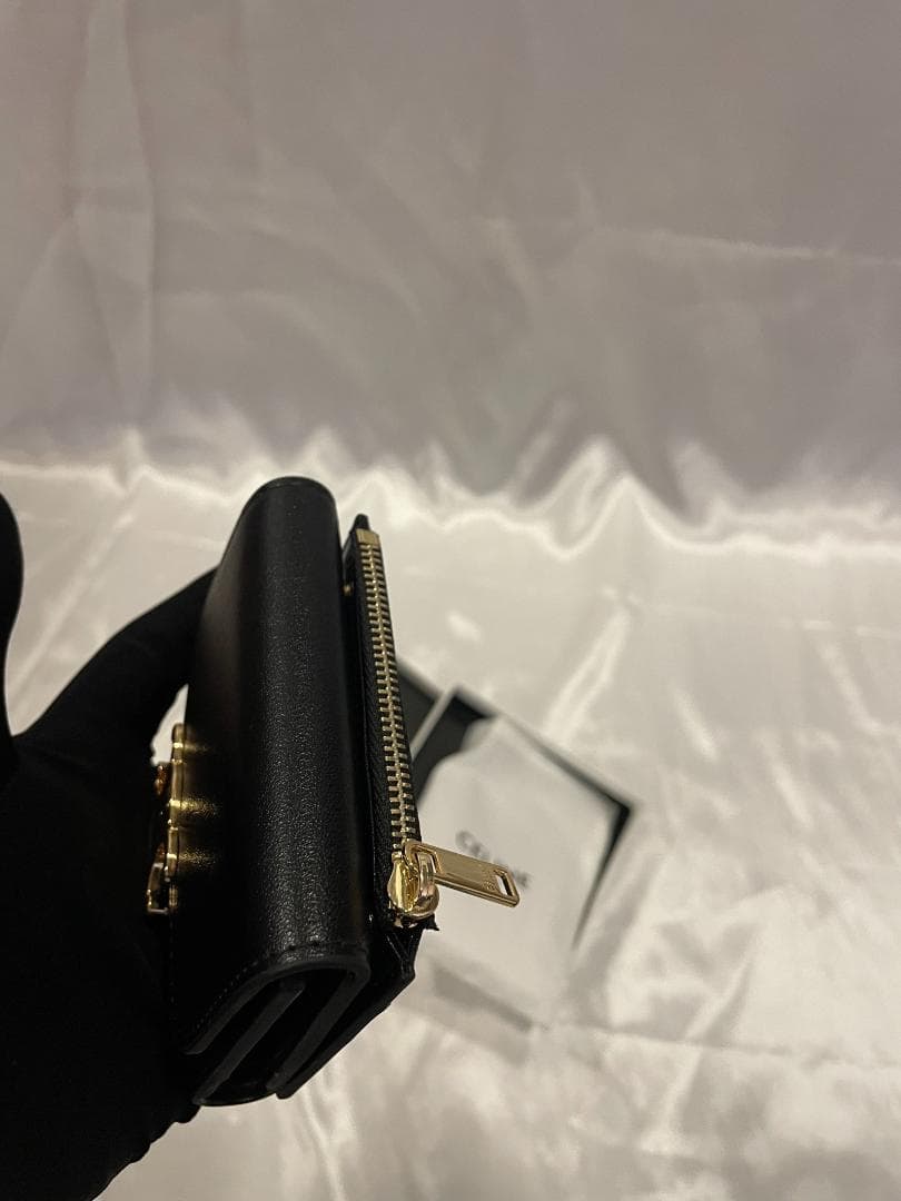 美品 三つ折り財布 ブラック~~~