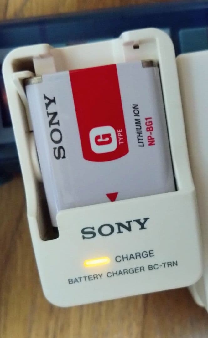 デジカメ　SONY　DSC-W35