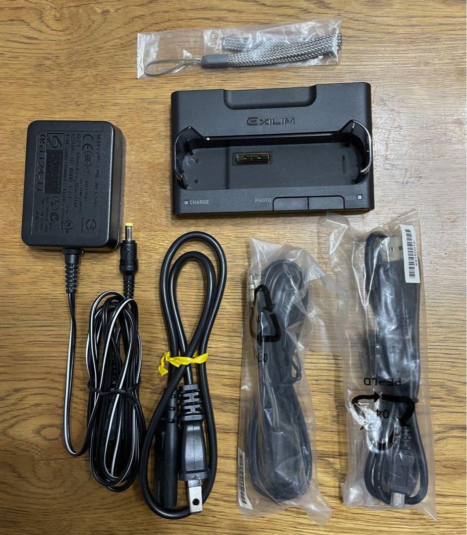 CASIO EXILIM 12.1メガピクセル コンパクトカメラ