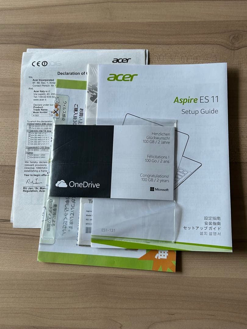 Acer ノートパソコン ES1-131-A12N/R