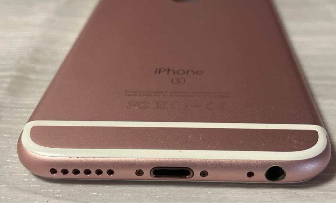 バッテリー新品美品 simフリー IPhone6S 64GB