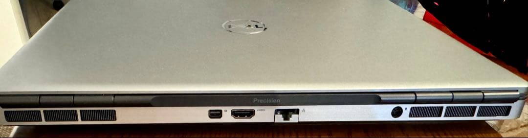 Dell Precision 7520 15.6インチ シルバー