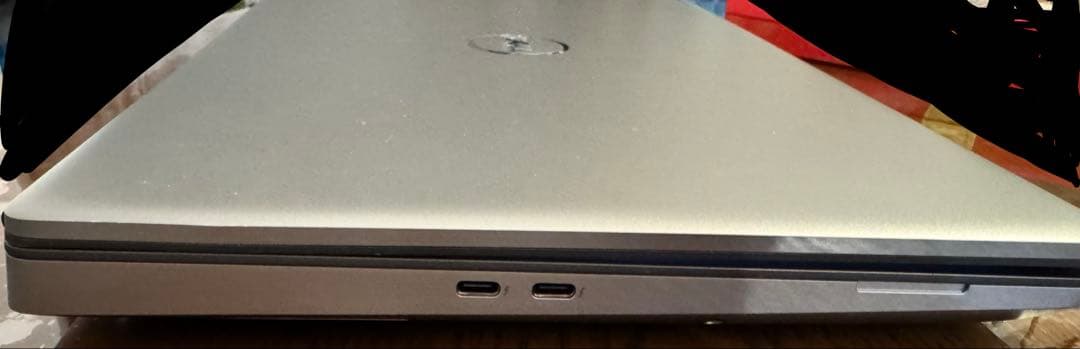 Dell Precision 7520 15.6インチ シルバー