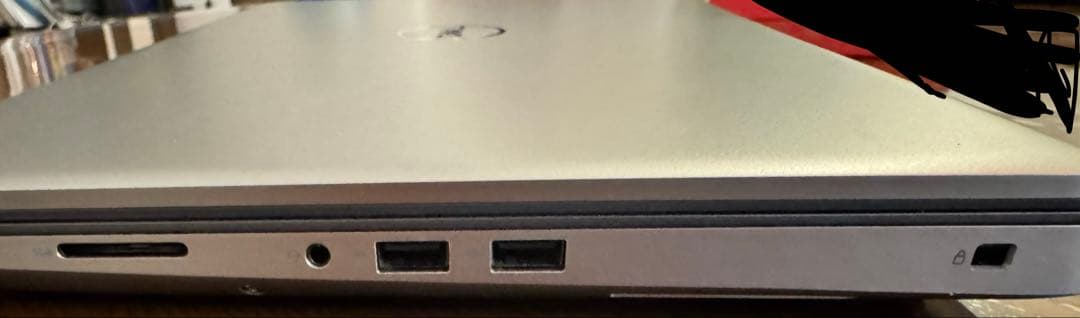 Dell Precision 7520 15.6インチ シルバー