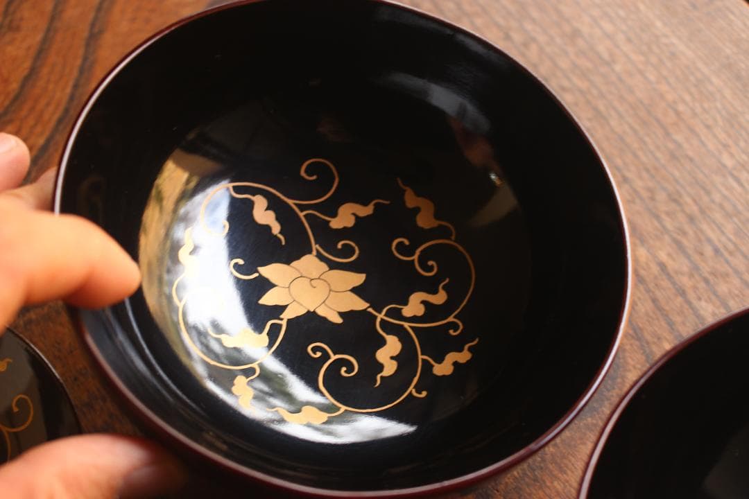 デッドストック！時代紅溜塗に優美な見返し唐草蒔絵の映えるお椀2点（検加賀蒔絵