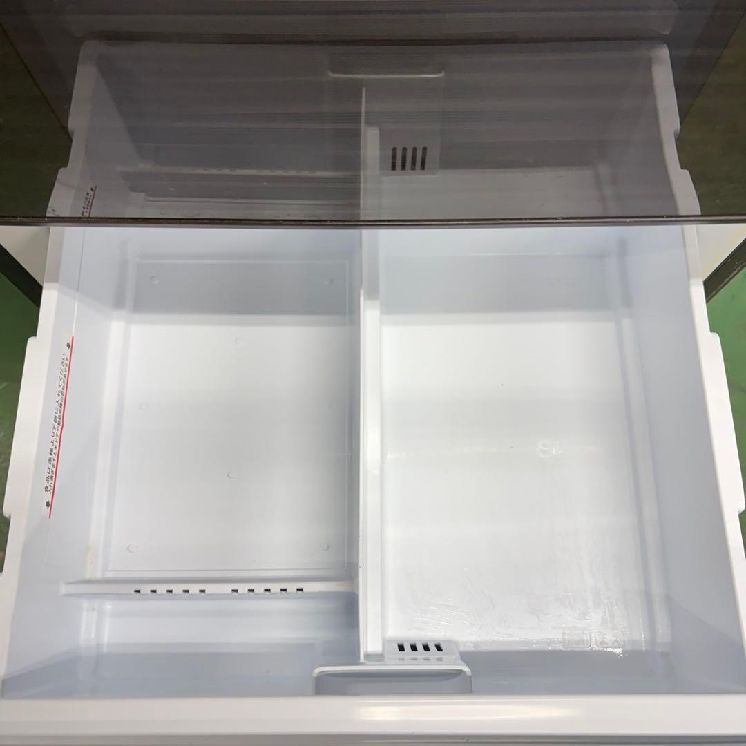 879 木目調　大人気デザイン　3ドア　大型冷蔵庫　自動製氷機付　即売れ　関東圏