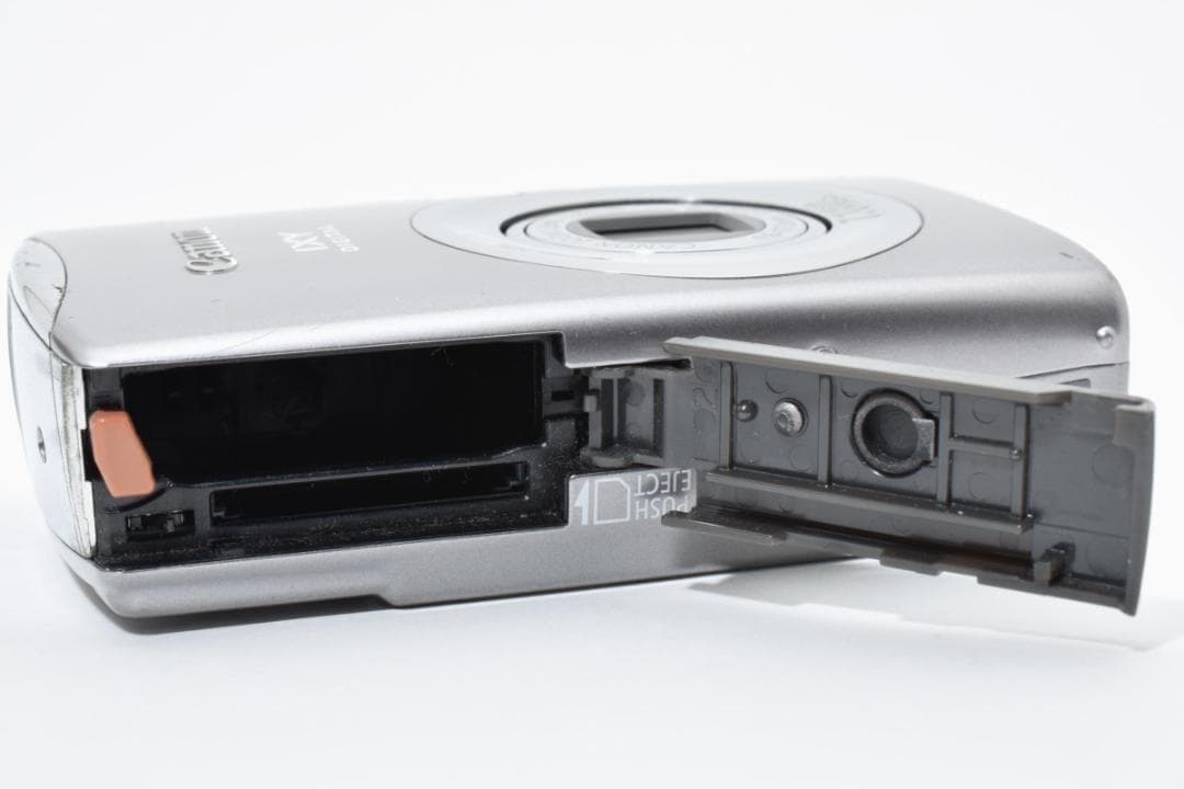 キヤノン　Canon IXY DIGITAL 900 IS シルバー《元箱付属》