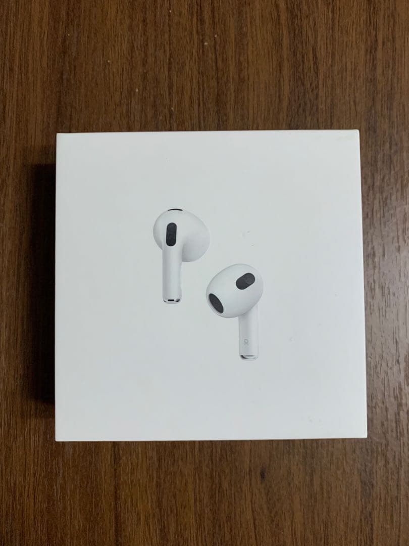 【純正】Apple AirPods (第3世代) 充電ケース付 付属品あり