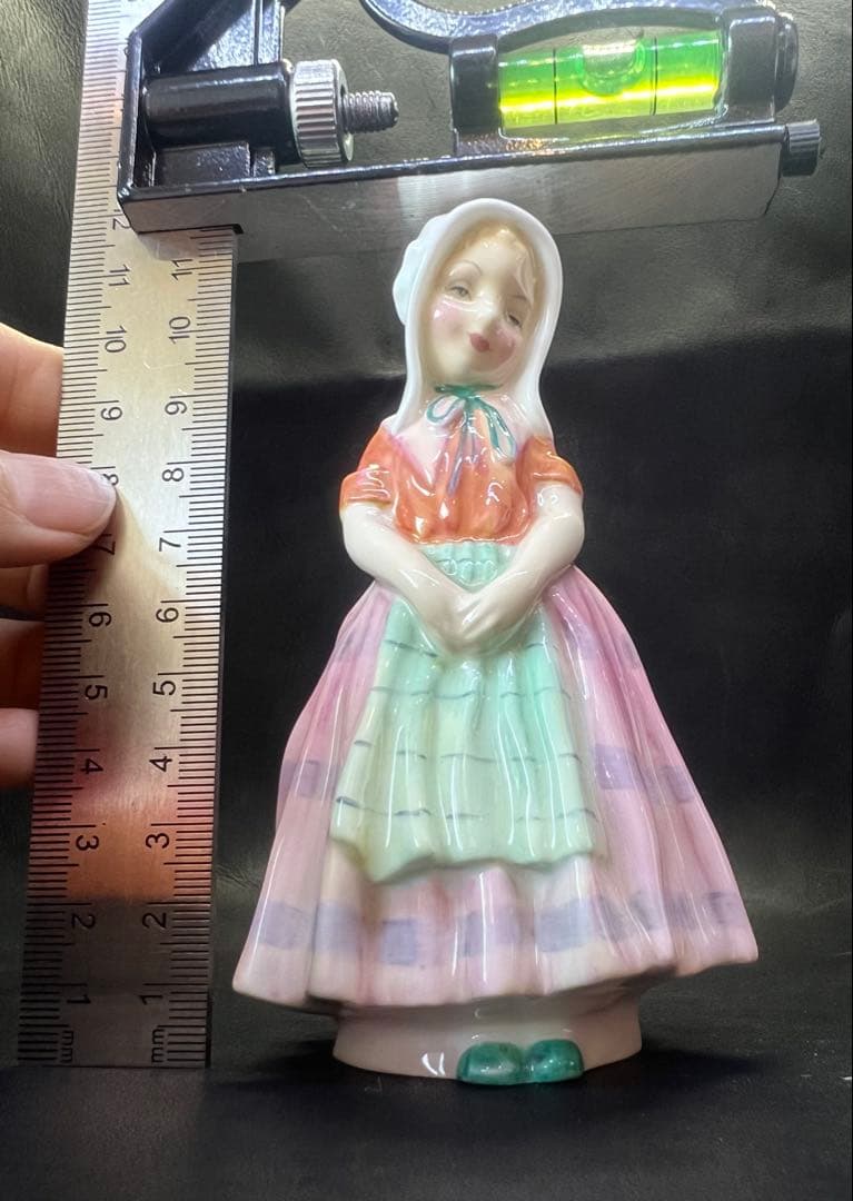 少女の陶器フィギュア アンティーク風