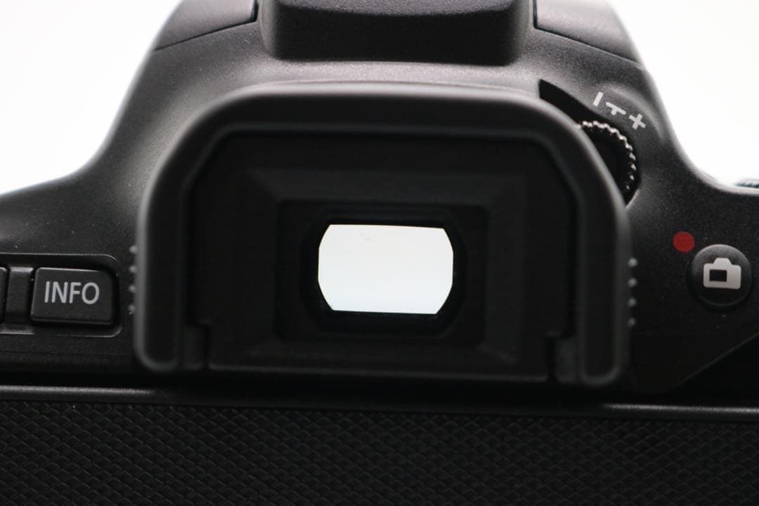 美品 【Canon EOS Kiss X10 ダブルレンズセット】