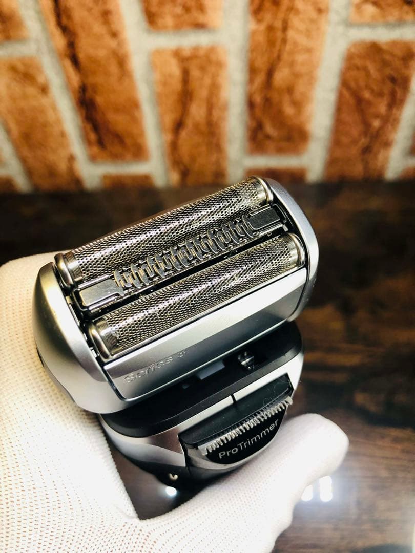 【展示、未使用品】Braun S8 8517s ブラウンシリーズシェーバー