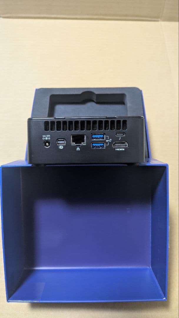 【美品】Intel NUC11ミニPC/16GB/1TB SSD/Win11対応