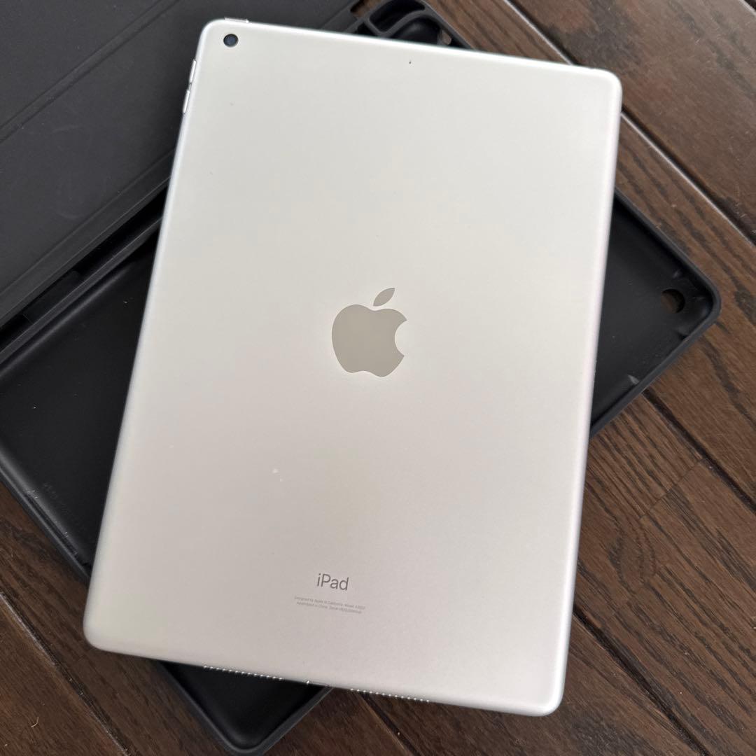 Apple iPad 第9世代　シルバー