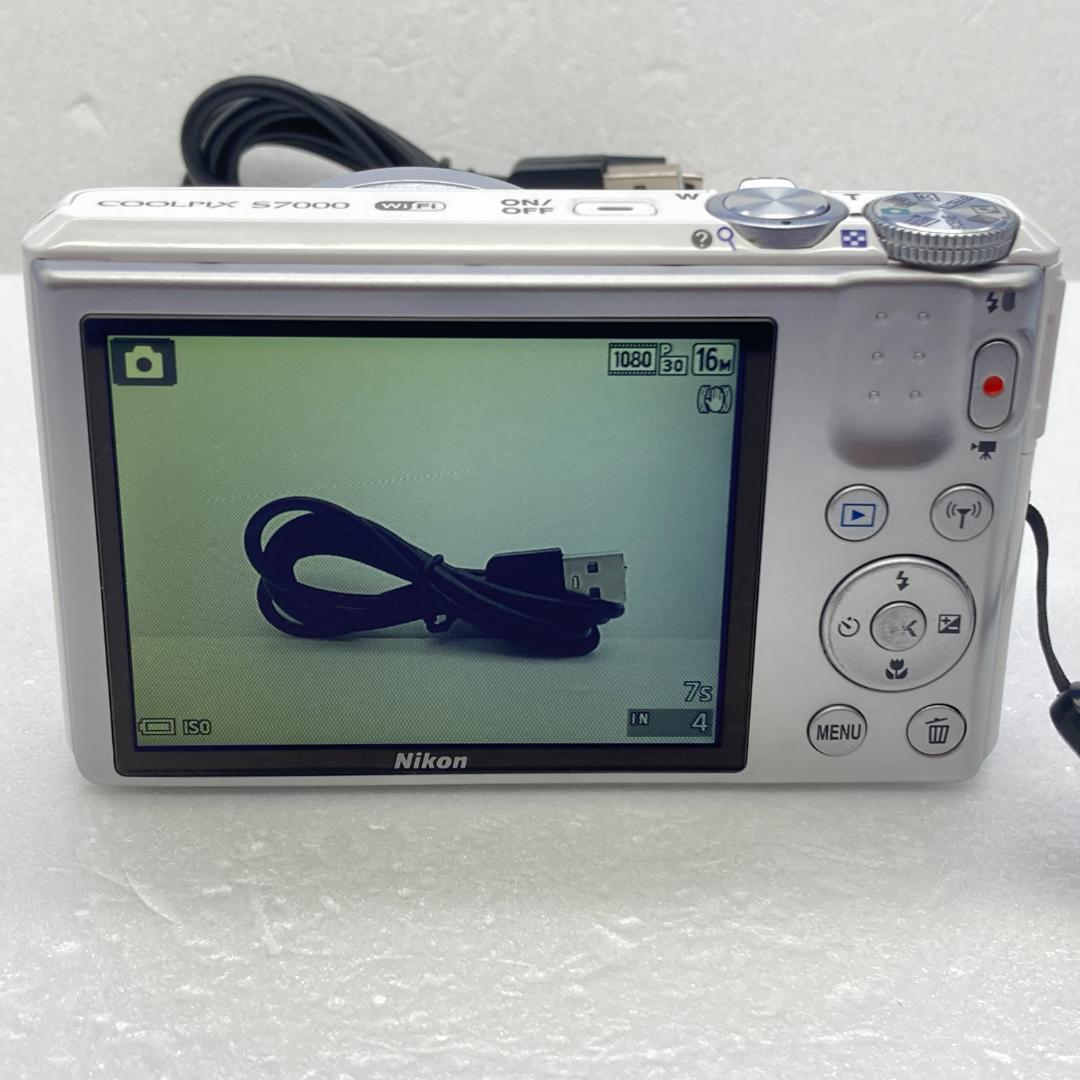 Nikon COOLPIX S7000　ホワイト