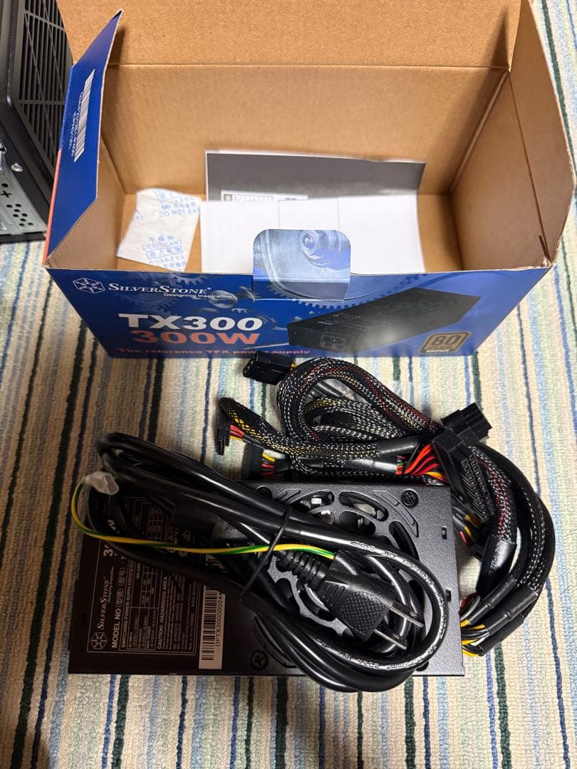 Silver Stone ML11B PCケースSST-ML11B ＋300W