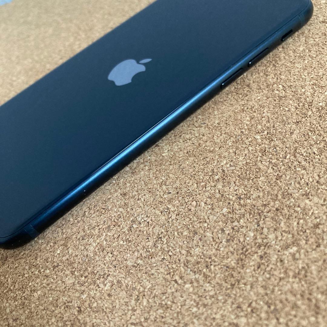 4188【早い者勝ち】電池新品☆iPhoneSE3 64GB SIMフリー☆