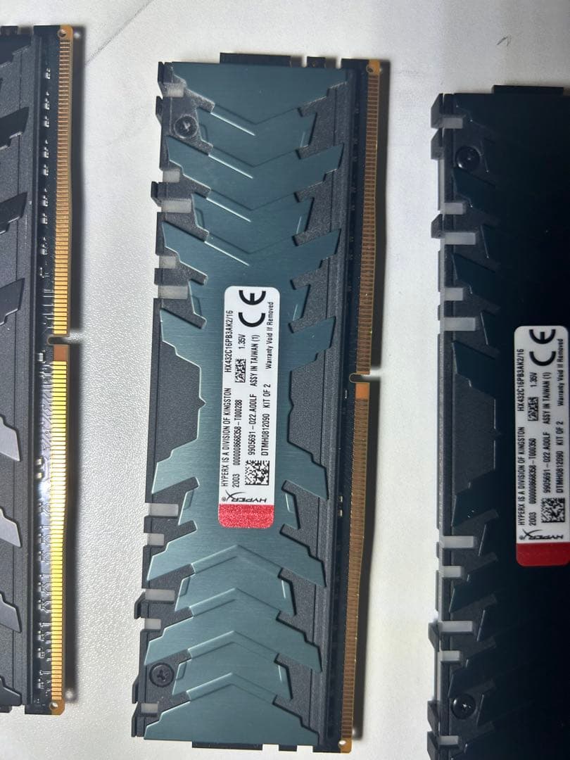 極美品/4枚セット HyperX Predator DDR4-3200 32GB