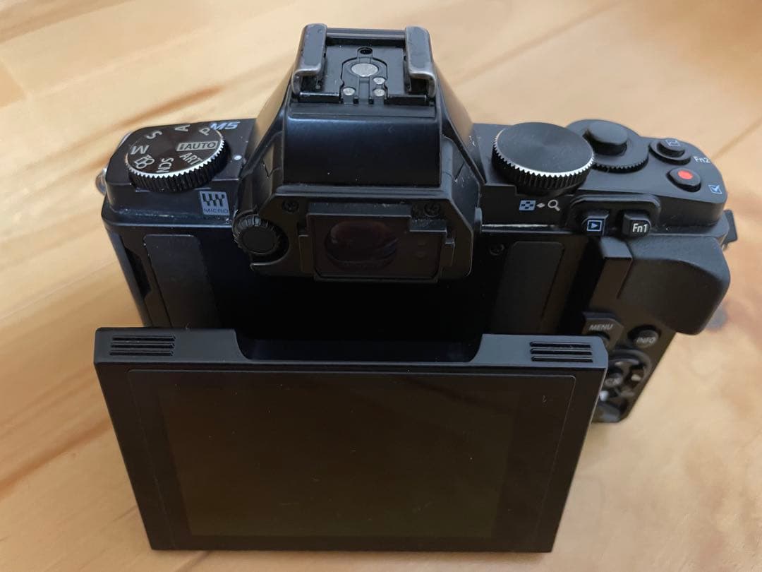 【ジャンク】OM-D E-M5 ボディ