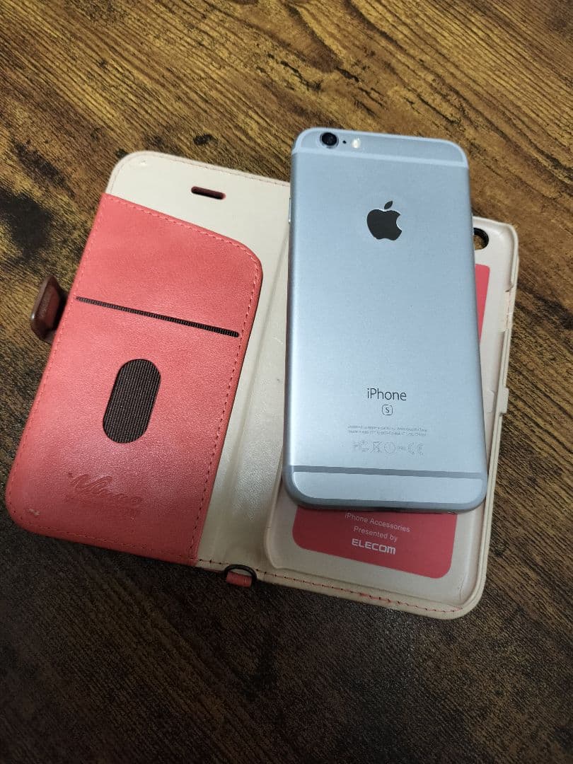 Apple iPhone 6s 128gb シルバー ケース付き