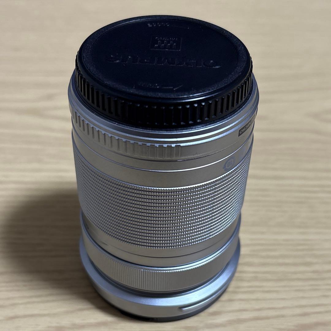 OLYMPUS 40-150mm F4.0-5.6 ズームレンズ