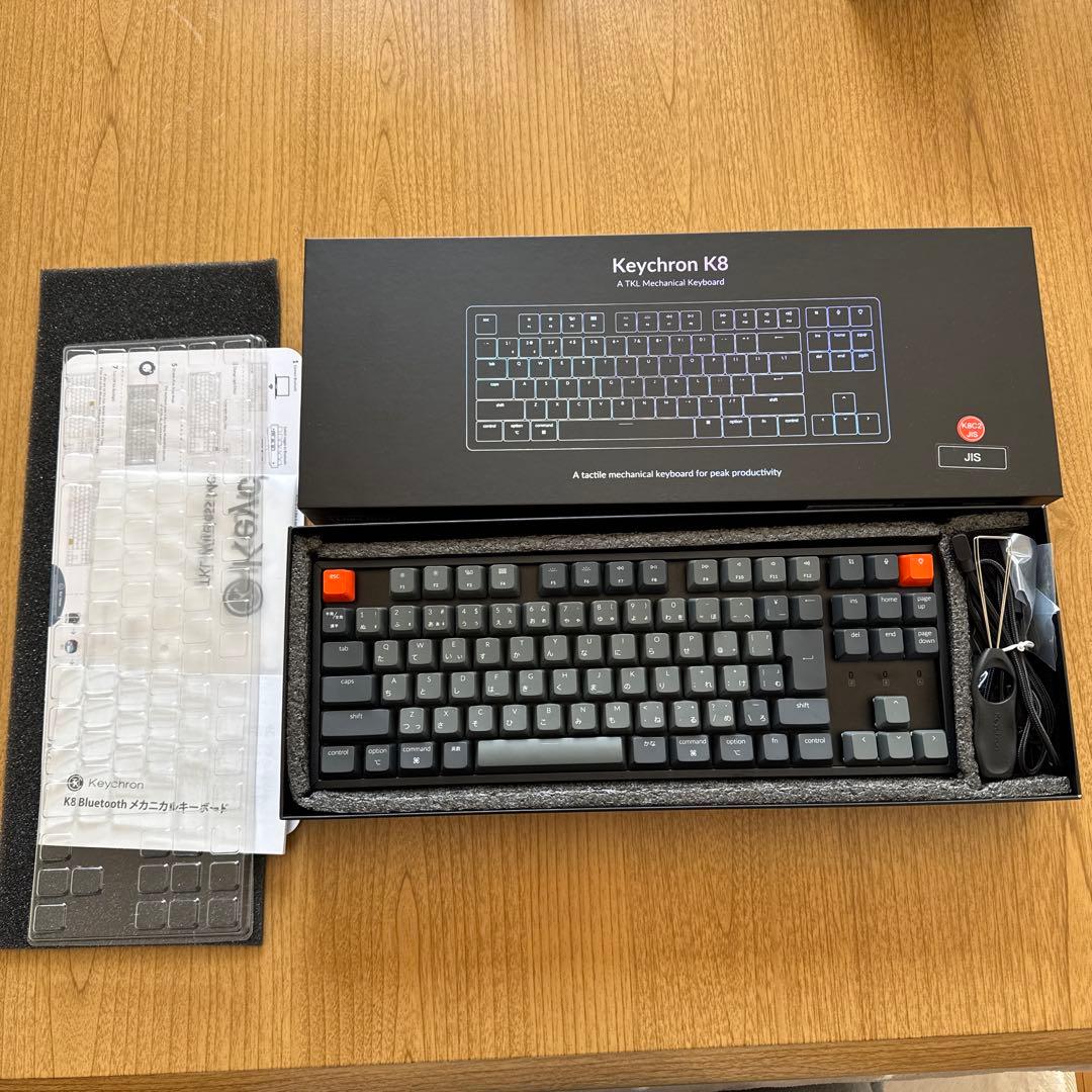 Keychron K8 メカニカルキーボード（日本語配列・青軸・RGB）