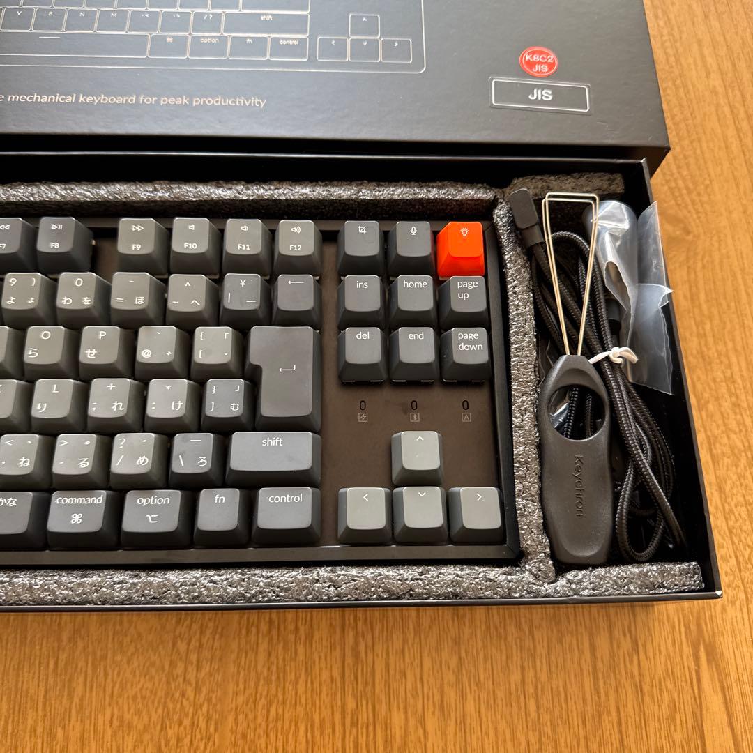 Keychron K8 メカニカルキーボード（日本語配列・青軸・RGB）