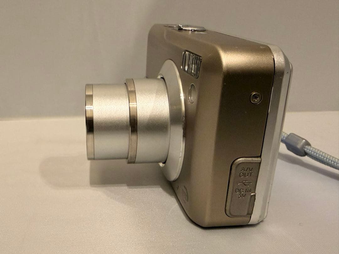 Fujifilm FinePix F30 デジタルカメラ　XDカード付きB
