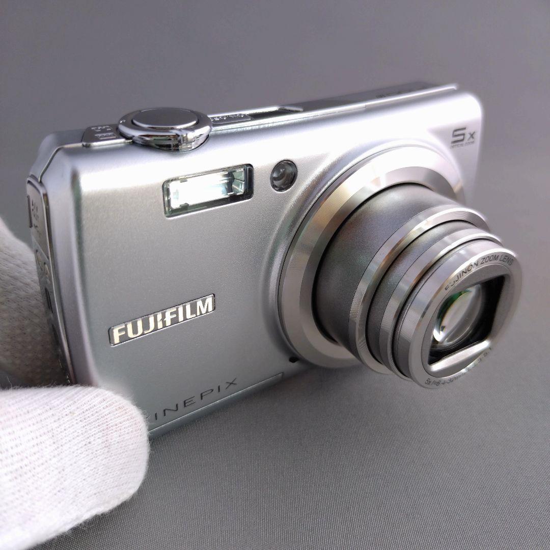 【美品】FUJIFILM FinePix F100fd
