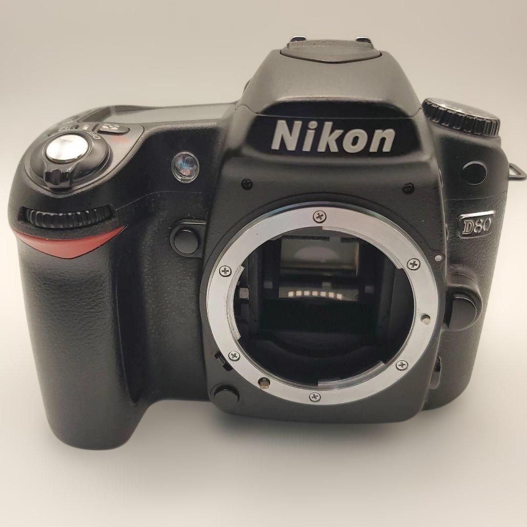 Nikon D80 デジタル一眼 人気のCCDセンサー搭載機