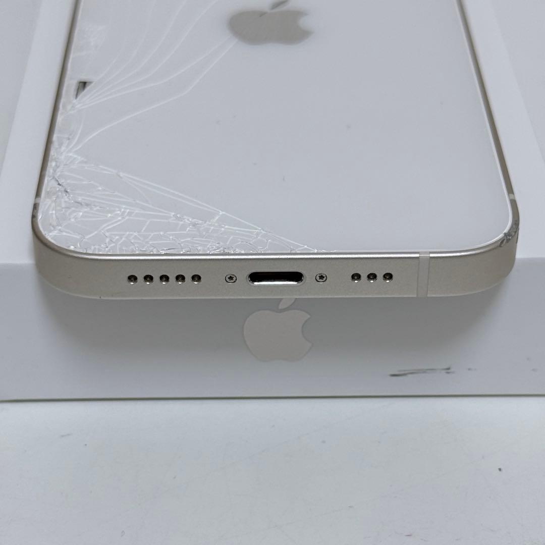 Apple iPhone 13 128GB SIMフリー 背面ひび割れ