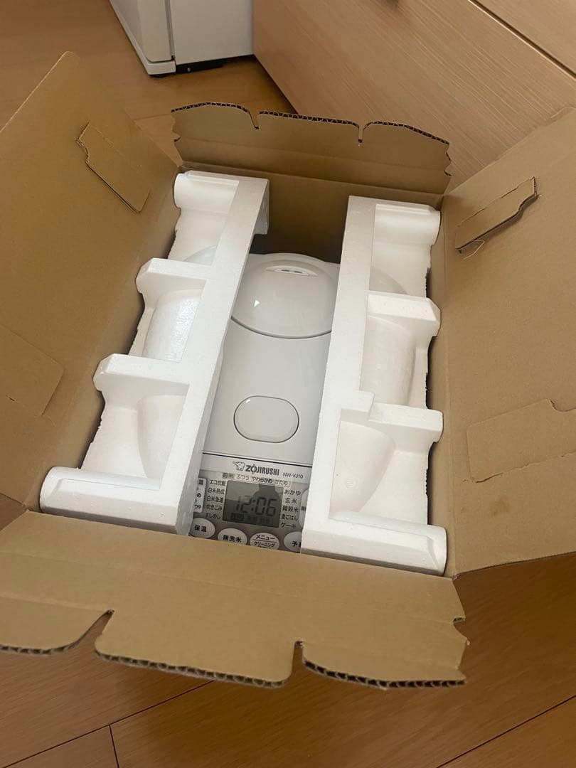 【中古】象印 極め炊き IH炊飯器 NW-VJ10-WA