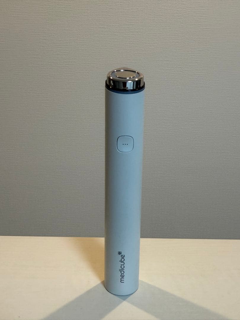 【ko様】medicube 美容機器ミニ　ホワイト