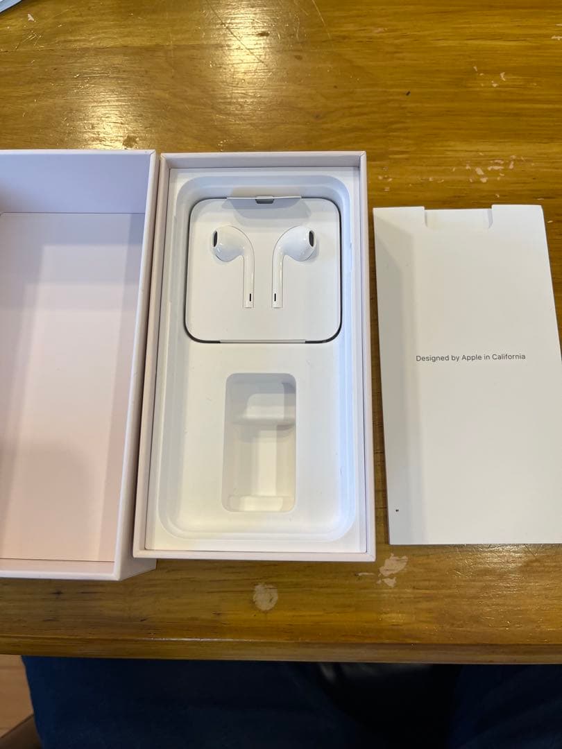 Apple iPhone 8 ローズゴールド 本体　64G