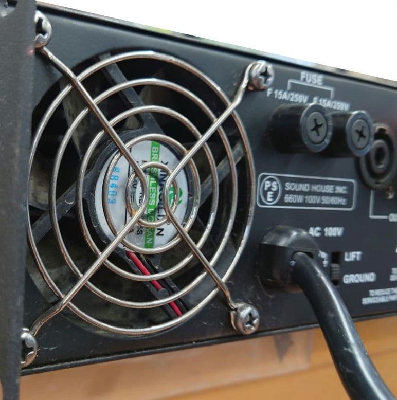 ■■CLASSIC PRO　CP1400 パワーアンプ