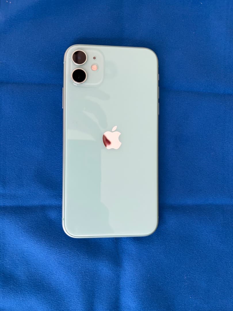 な*き様 Apple iPhone 11 128GB グリーン、ガラスフィルムつ