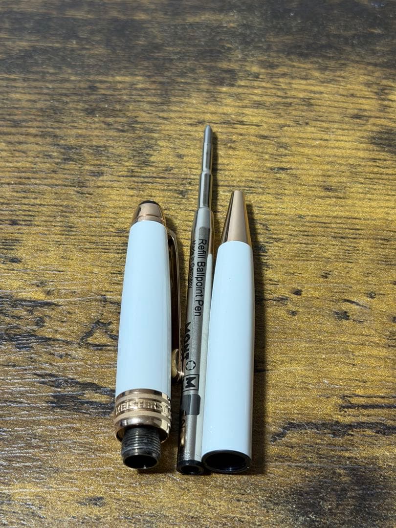 新品未使用　モンブラン ボールペン ホワイトソリテール レッドゴールド