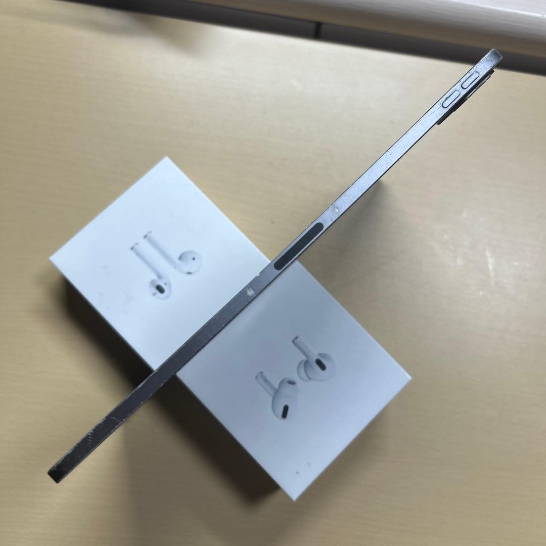 iPad Pro 11インチ　第2世代　128GB Wi-Fi 画面割れあり