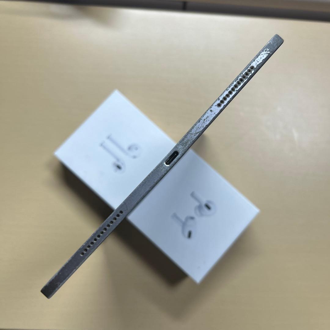 iPad Pro 11インチ　第2世代　128GB Wi-Fi 画面割れあり