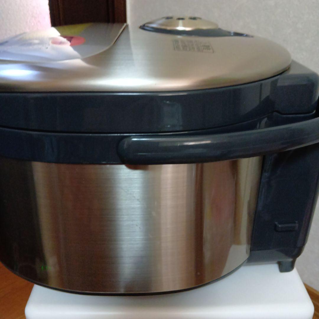 ♥東芝✨IH✨炊飯器　１升炊き 　RCＫ−18FGF （鍛造5mm厚釜）