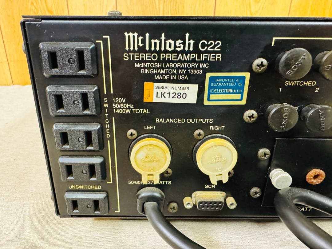 McIntosh マッキントッシュ C22 アンプ