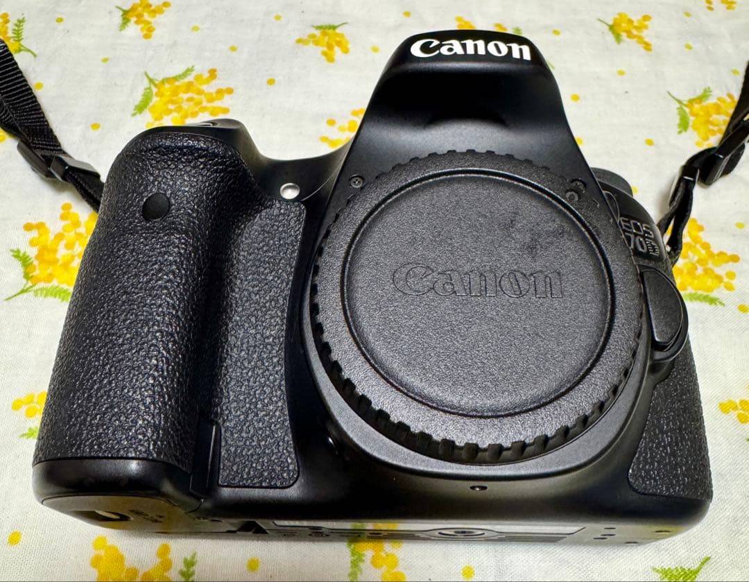 【OH済】Canon EOS 70D 18-135mmズームレンズキット