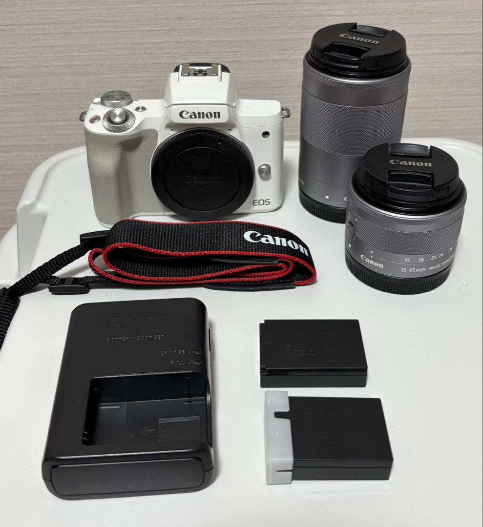 Canon EOS Kiss M2 ダブルズームキット(ホワイト)