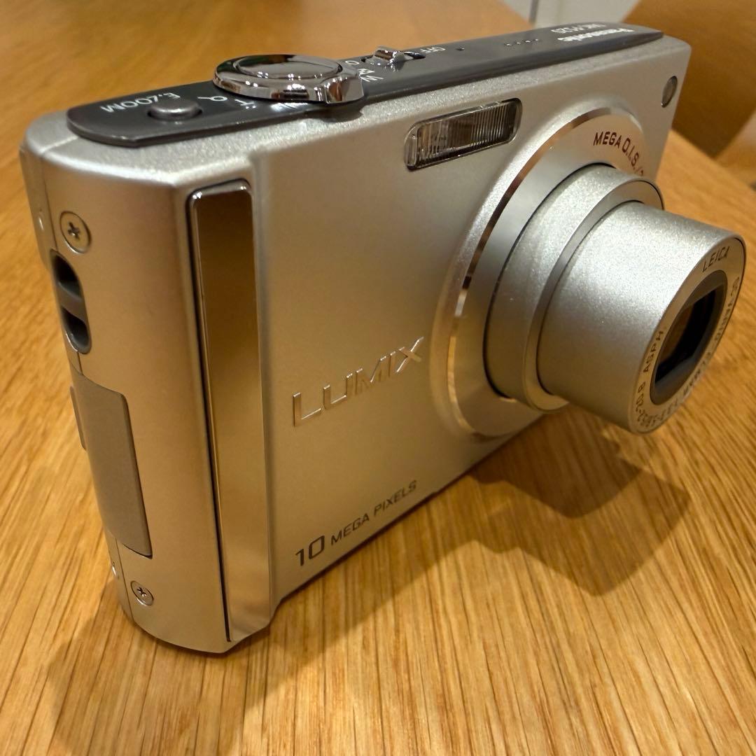 デジタルカメラ LUMIX DMC-FS20