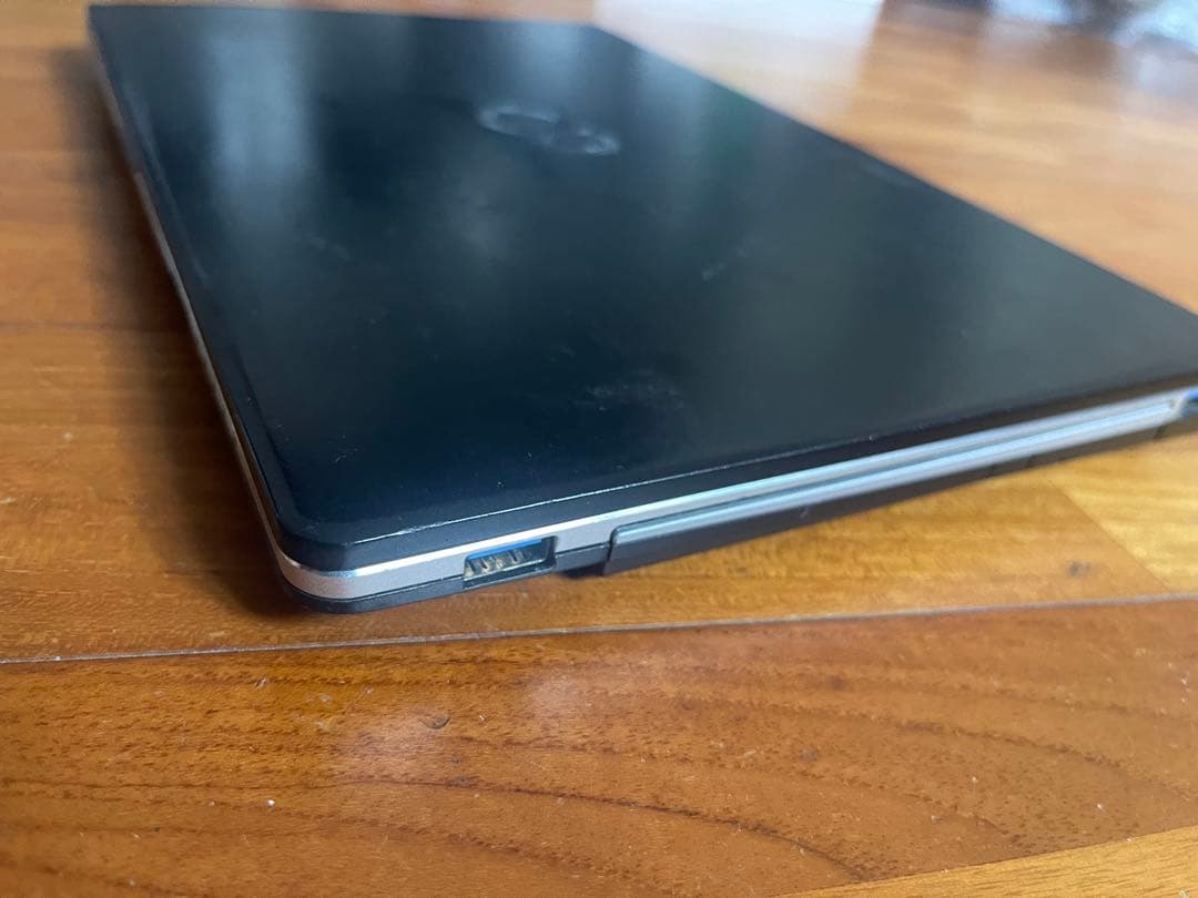 Fujitsu Lifebook 13inch Core i5 Office付